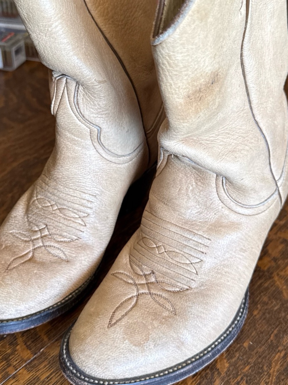 Larry Mahan Women's Tan Leather Western Heeled Boots